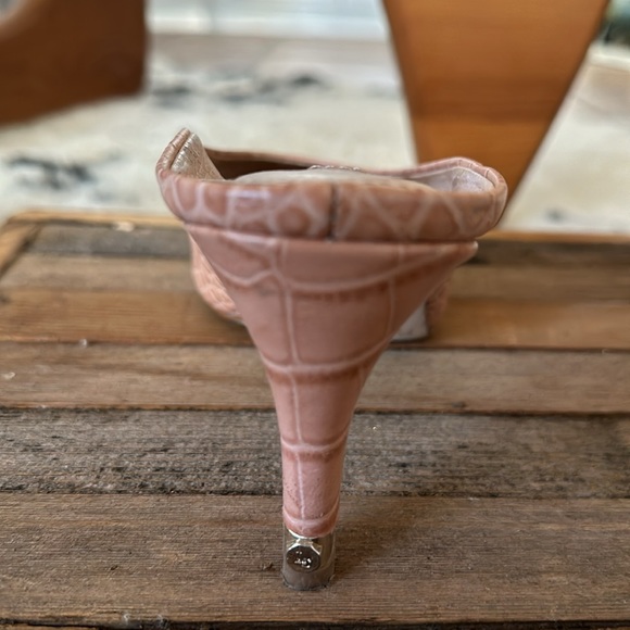 Closed toe heels - Picture 3 of 4